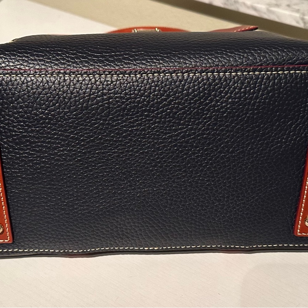 Dooney & Bourke, Audrey Satchel midnight navy - like new - Picture 3 of 4